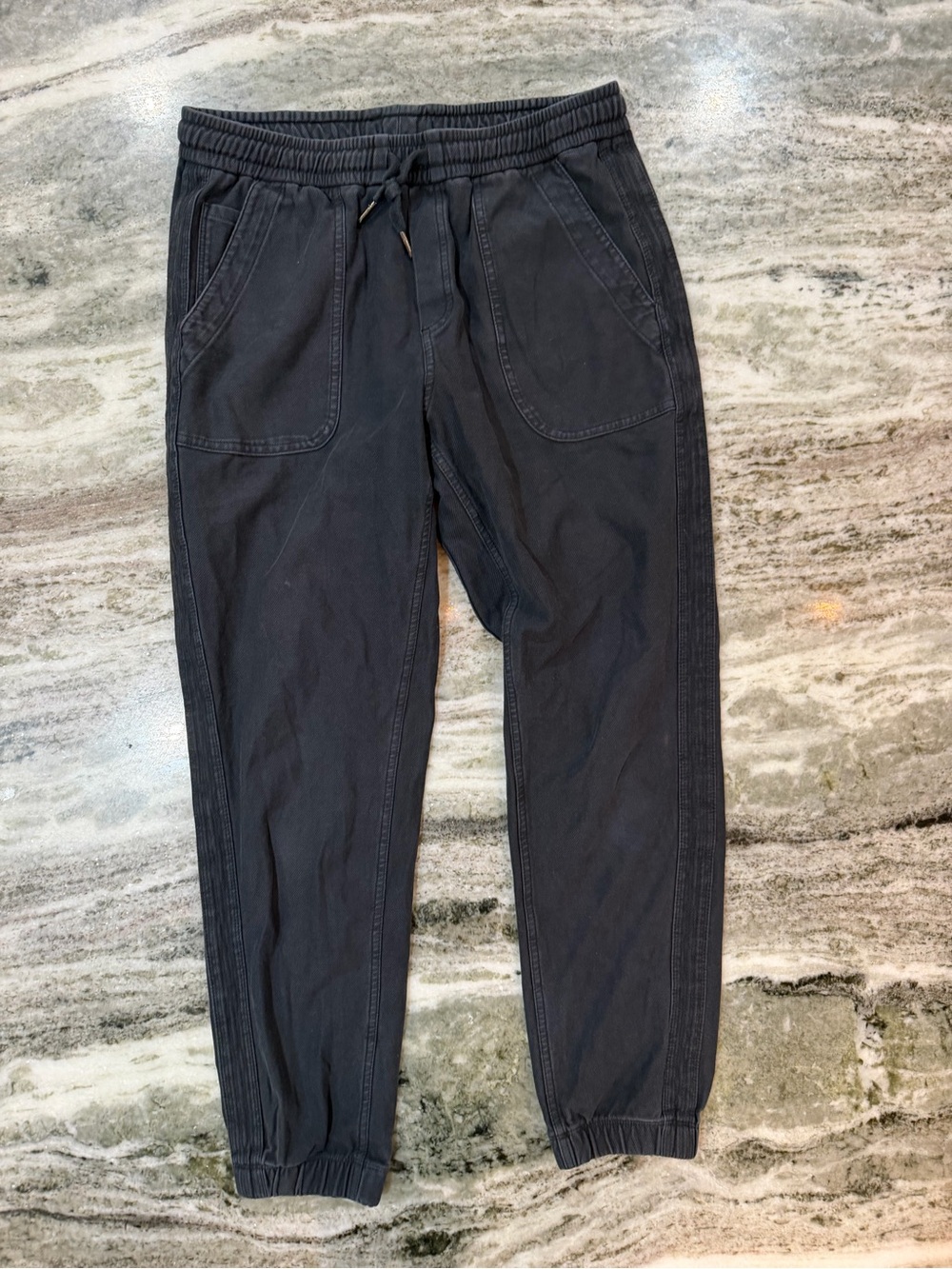 Athleta Farallon Jogger Black Drawstring Jogger Pants
Size 6 - Picture 2 of 8